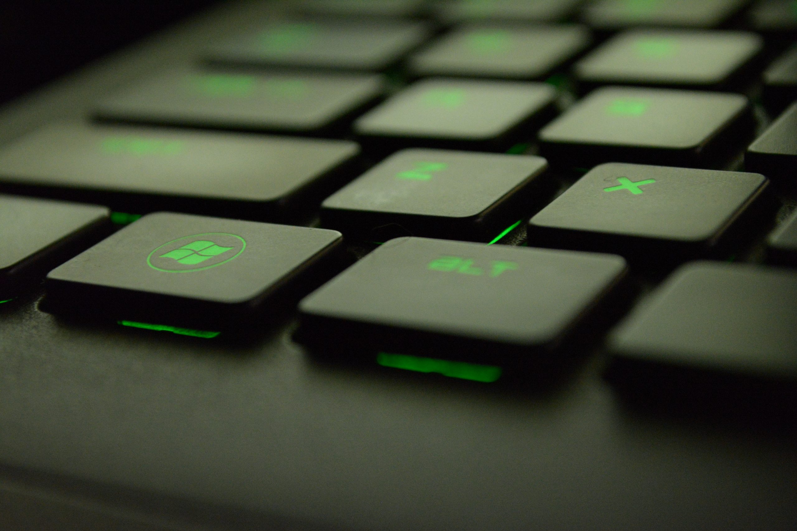 teclado de computador com zoom na tecla do Windows
